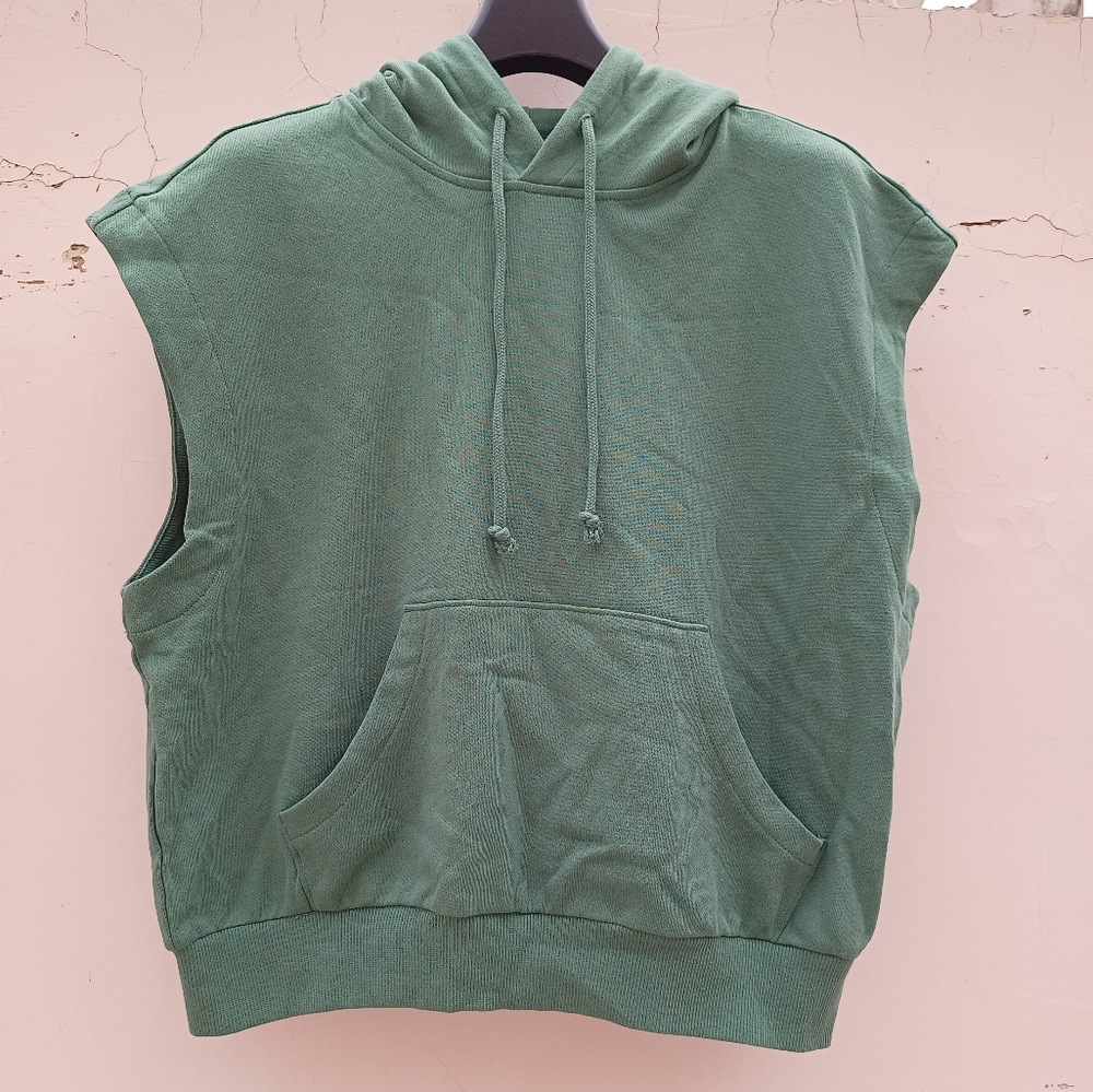 H&M sleeveless hoodie💚 - Picture 3 of 5